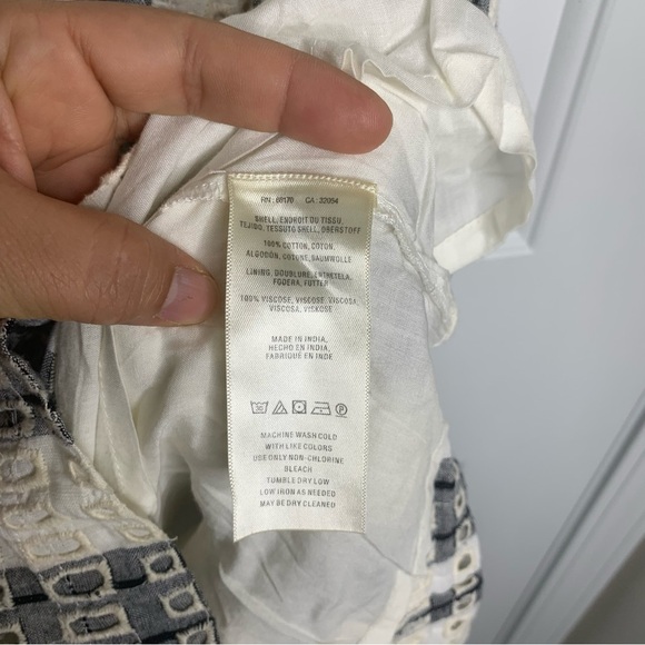 Anthropologie eyelet ruffle embroidered romper‎ striped chevron size 10 blogger - Picture 5 of 8